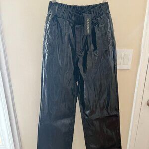 BLANK NYC Black Faux Leather Straight Leg Ankle Pants Womens XS NWT